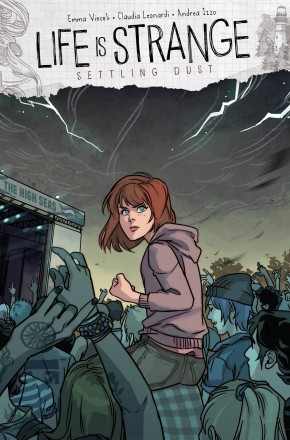 LIFE IS STRANGE VOLUME 6 SETTLING DUST GRAPHIC NOVEL